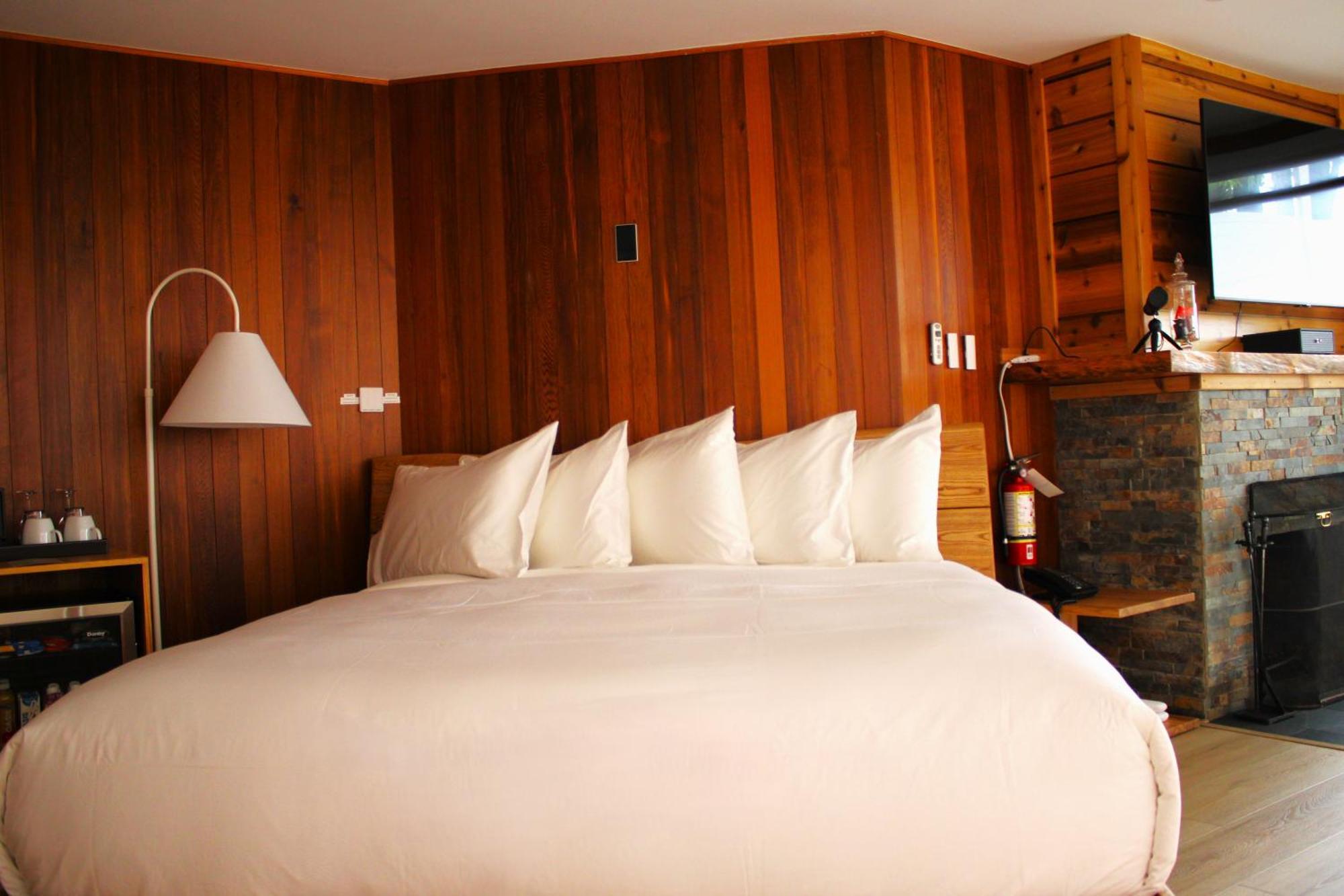 Готель Sooke Harbour House Екстер'єр фото
