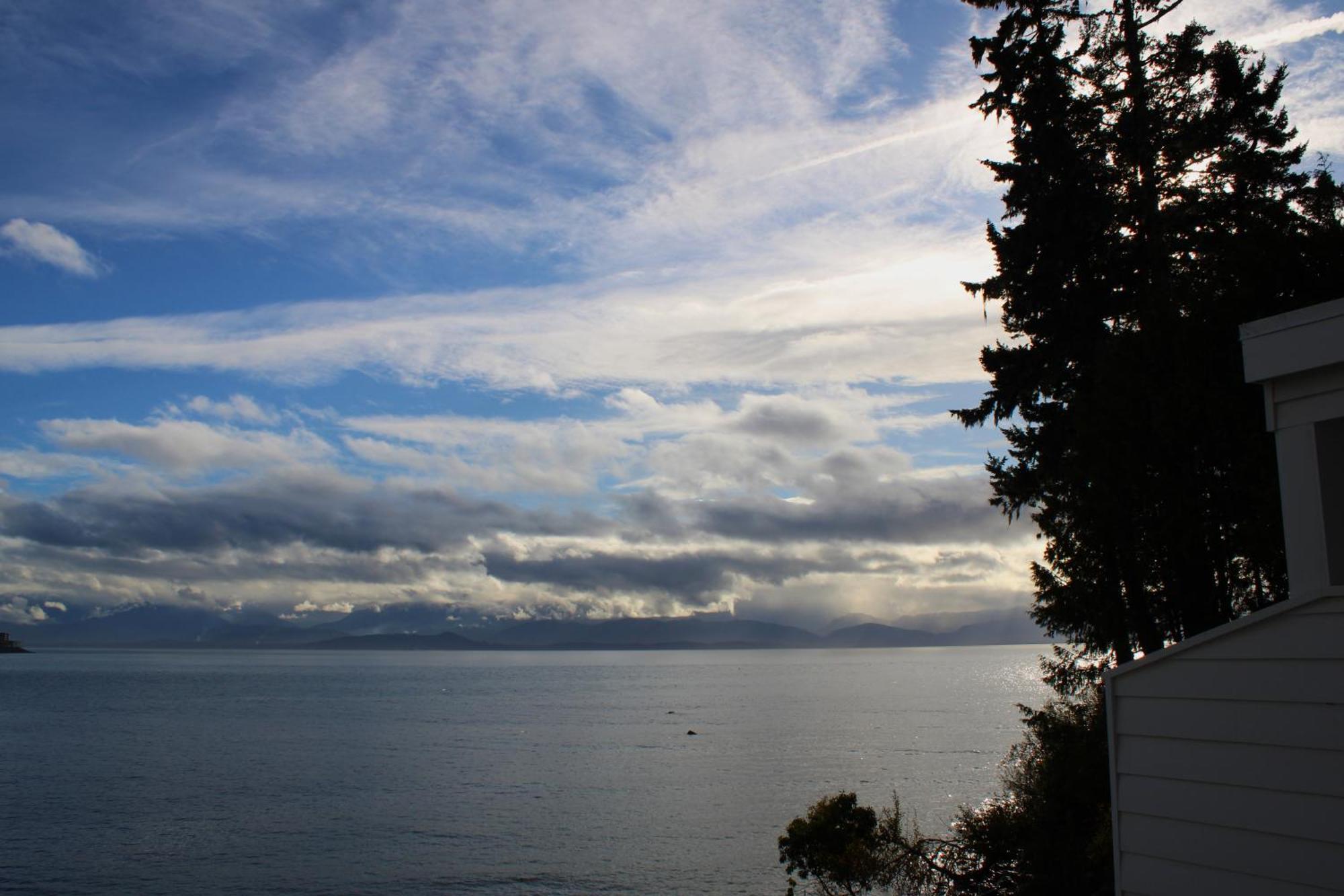 Готель Sooke Harbour House Екстер'єр фото