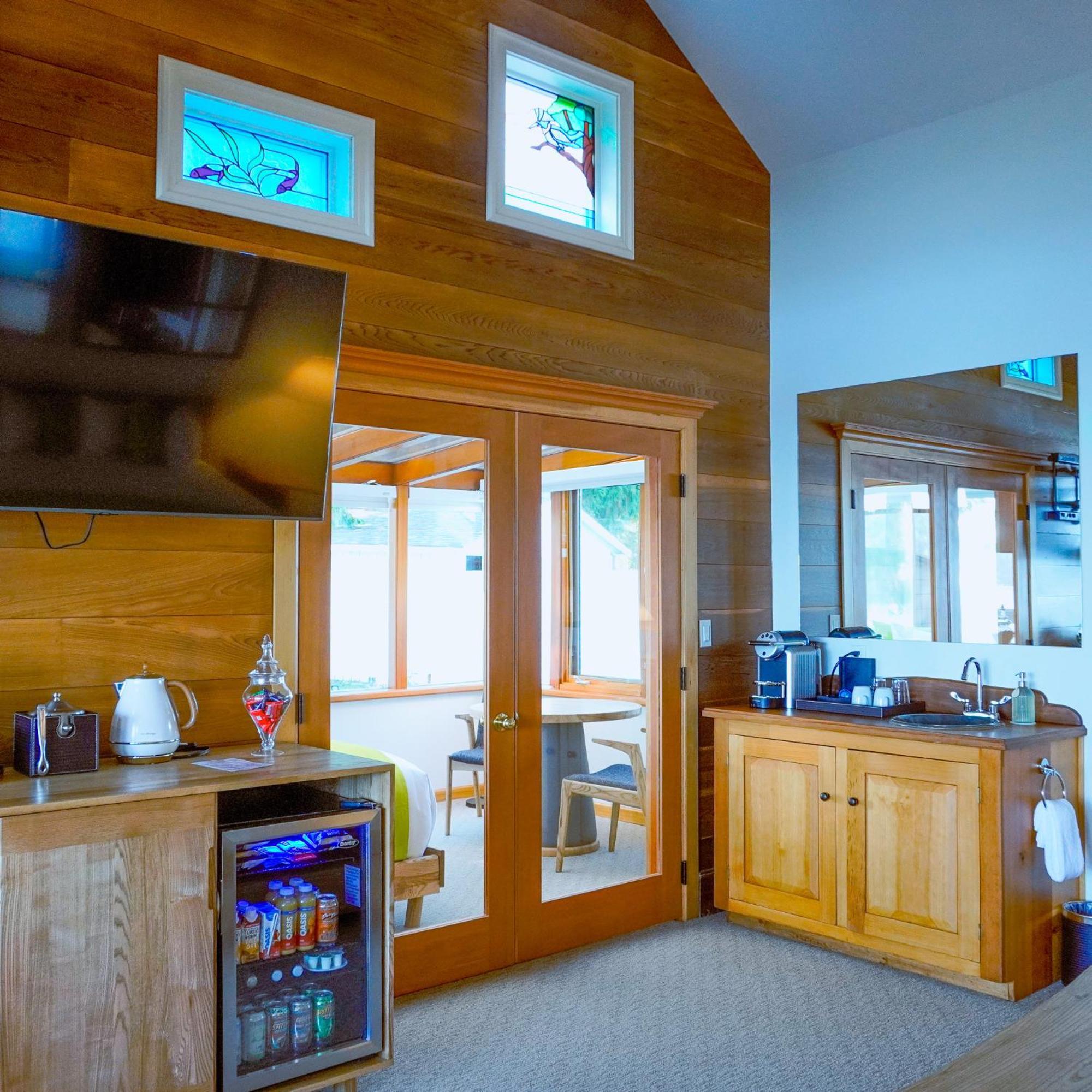 Готель Sooke Harbour House Екстер'єр фото