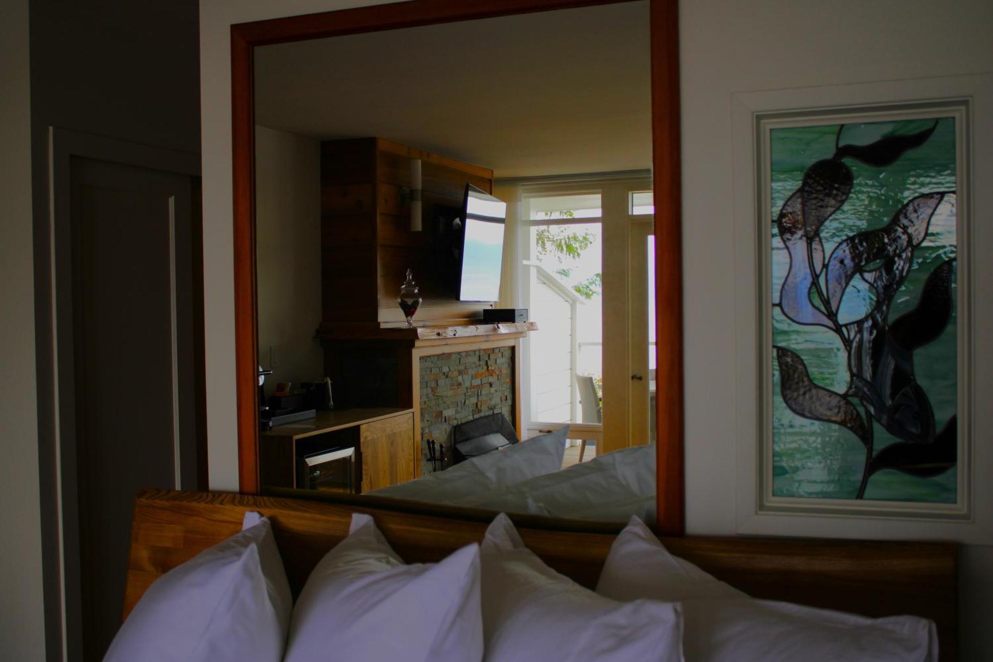 Готель Sooke Harbour House Екстер'єр фото