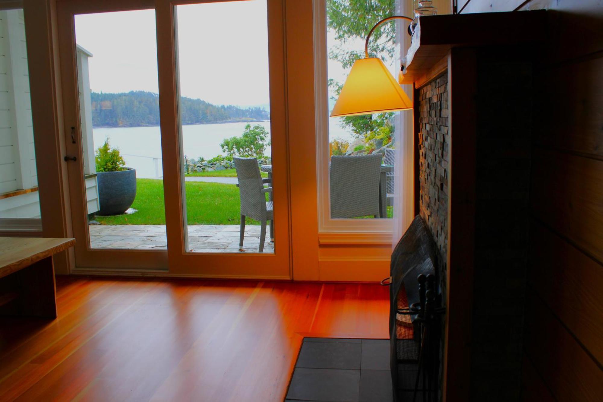 Готель Sooke Harbour House Екстер'єр фото